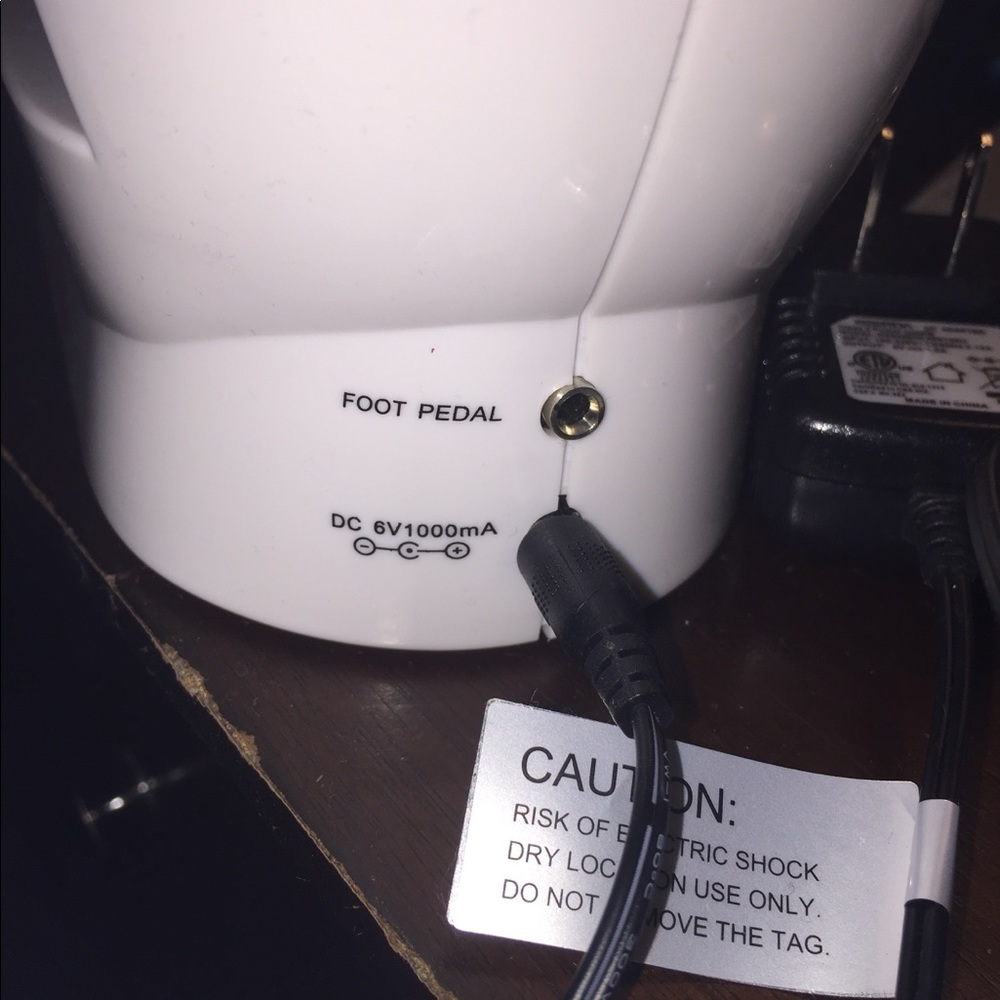 Cute Mini Sewing Machine - Picture 8 of 8